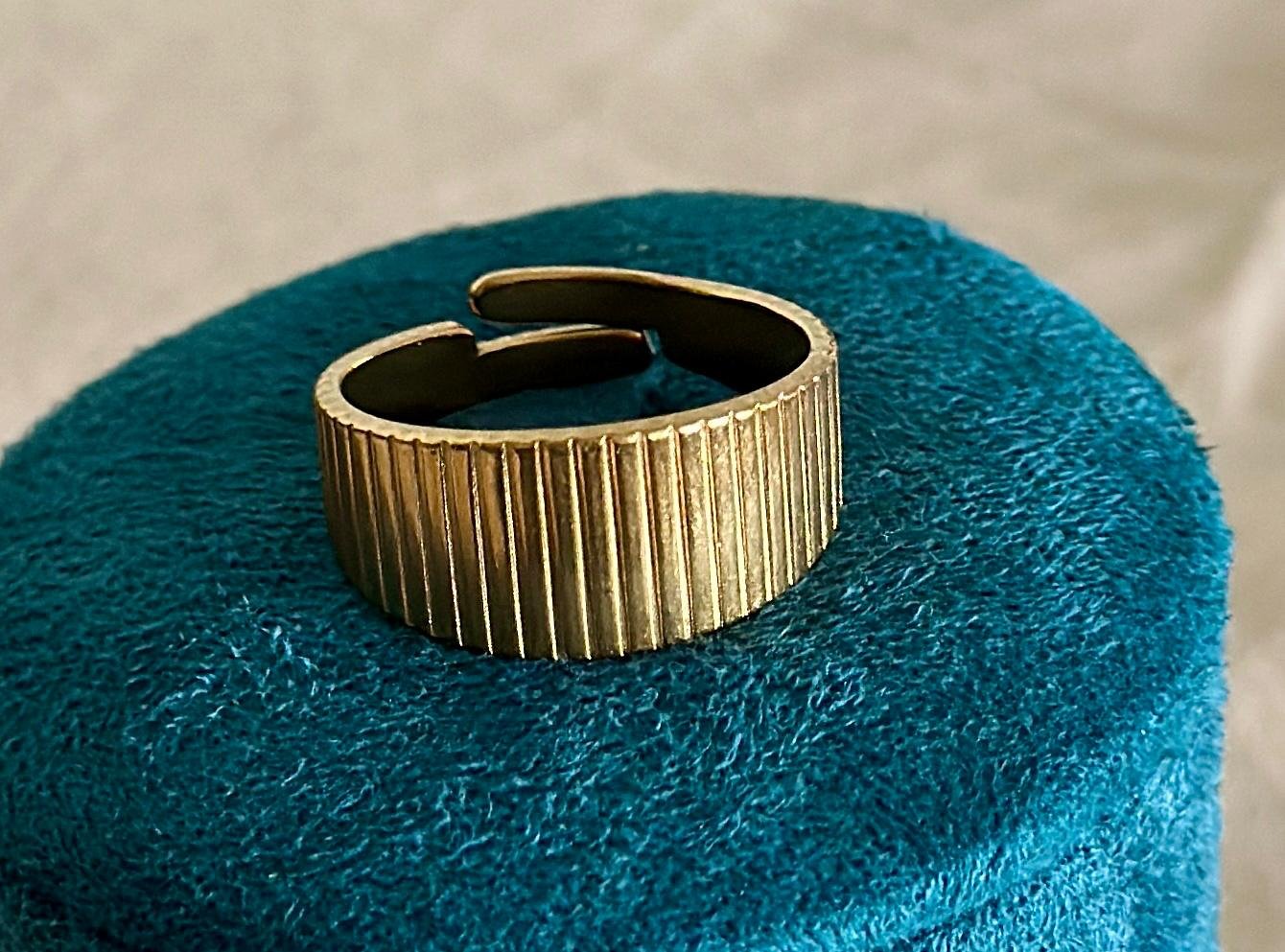 Aurora Ridge Band Ring - Image 2