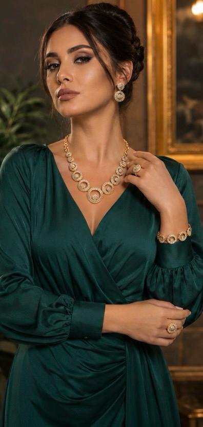 Circular Motif Necklace Set - Image 2