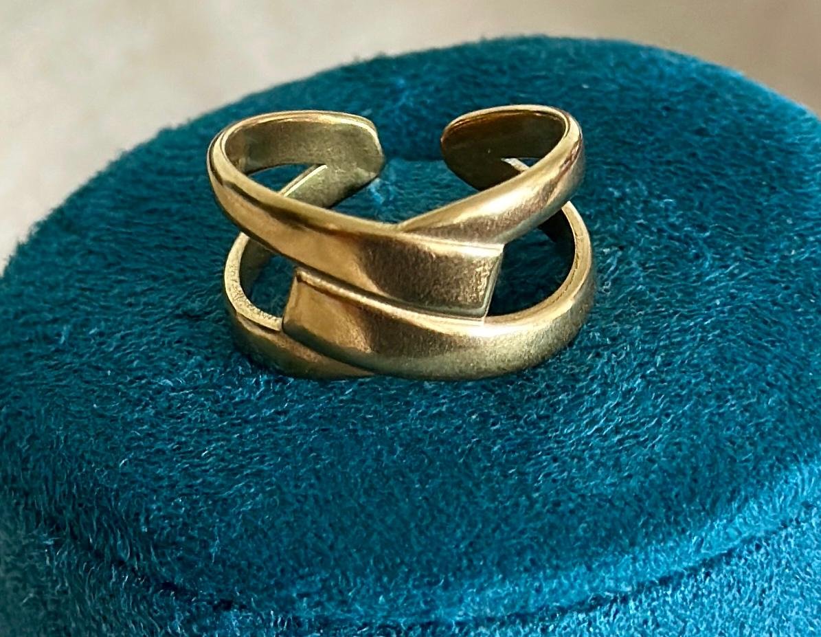 Golden Crossweave Ring