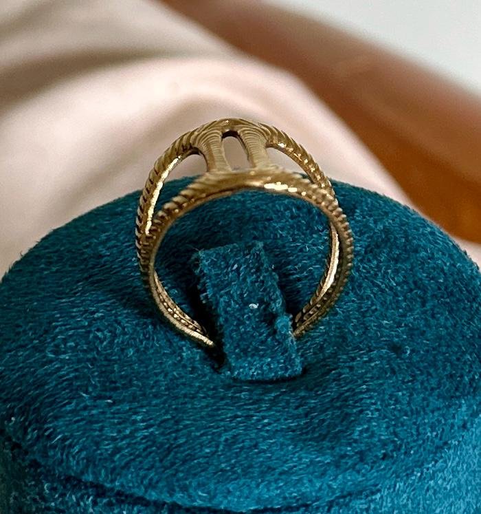 Golden Harmony Curve Ring - Image 2