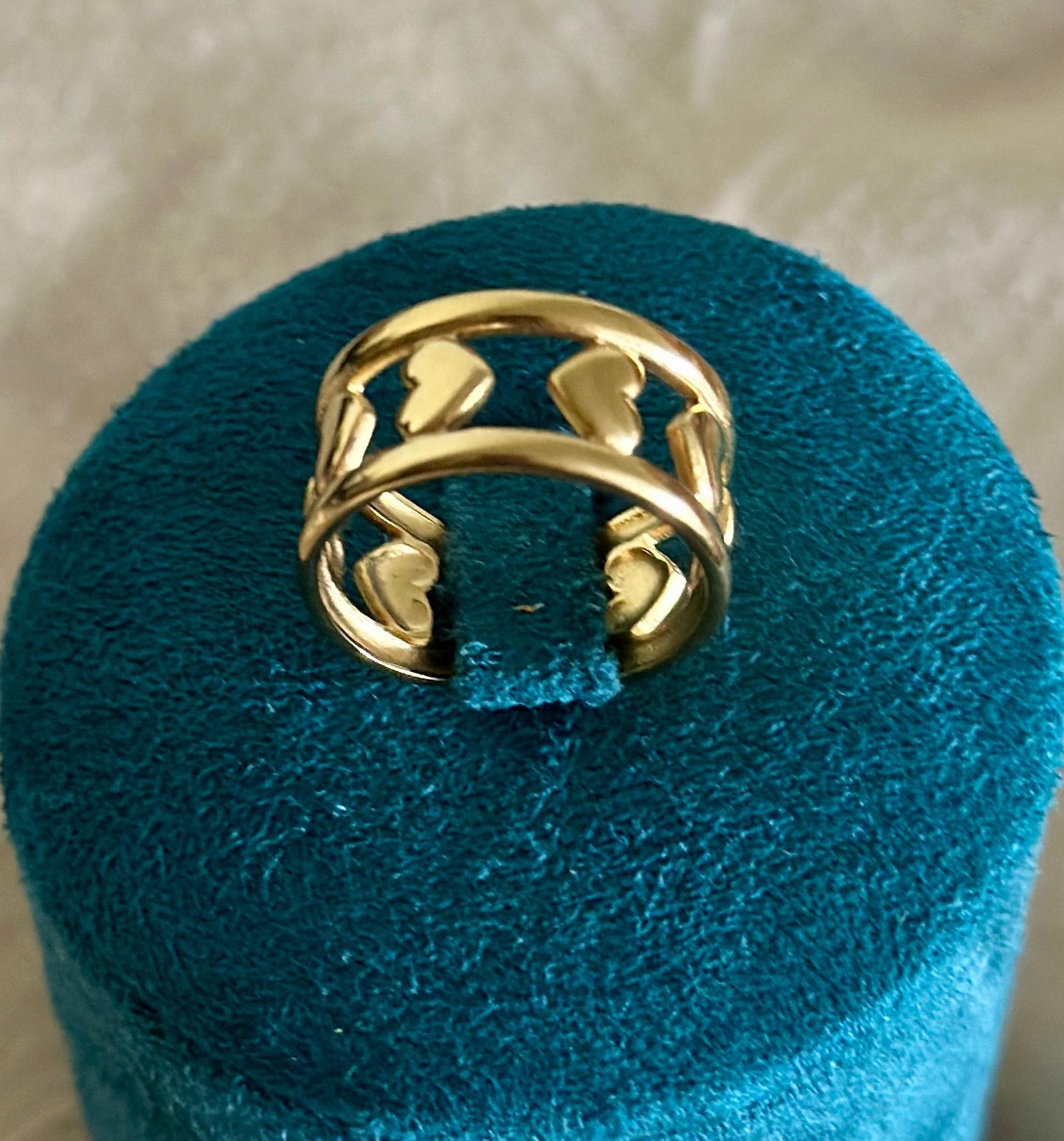 Golden Heart Breeze Ring