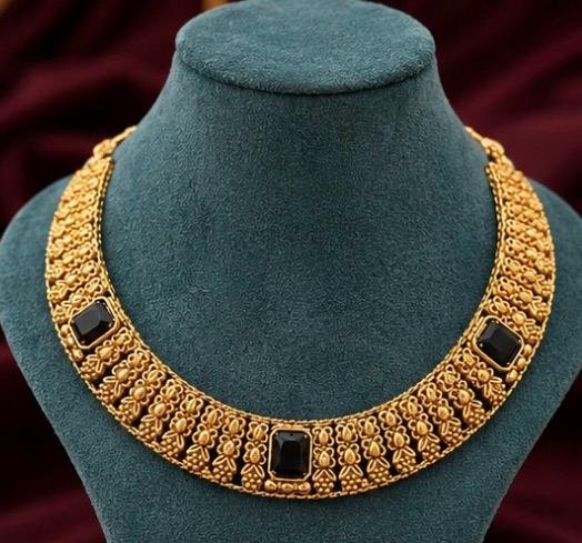 Midnight Royale Heritage Necklace Set - Image 3