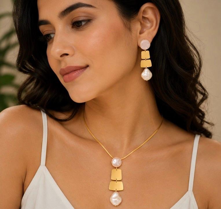 Modern Pearl Cascade Jewelry Set