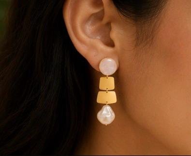 Modern Pearl Cascade Jewelry Set - Image 3