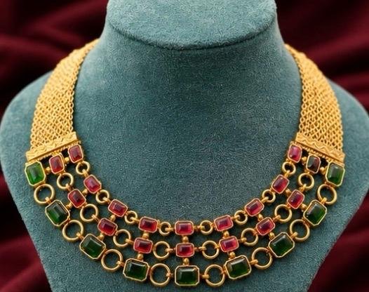 Royal Peacock Heritage Necklace Set - Image 3
