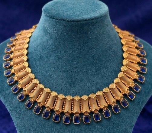Royal Sapphire Heritage Jewelry Set - Image 4