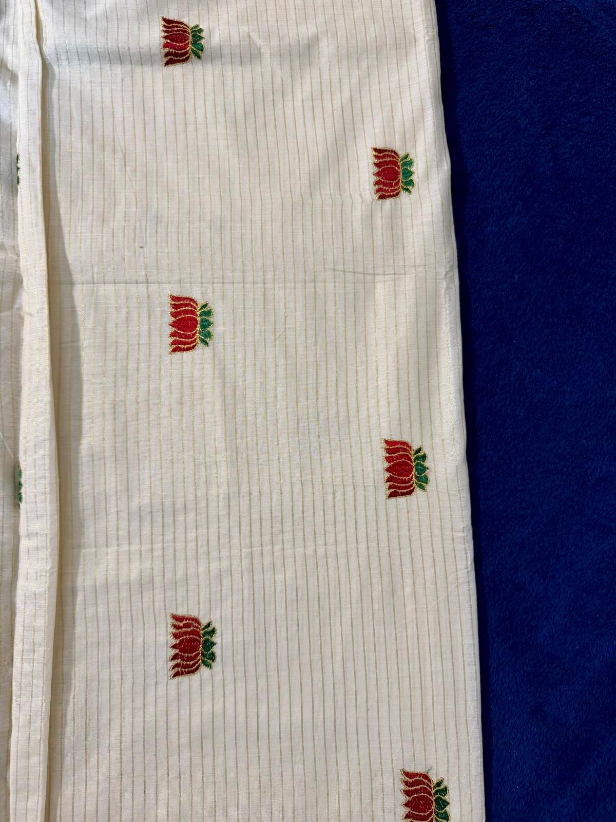 Lotus Butta Kasavu Saree - Image 3