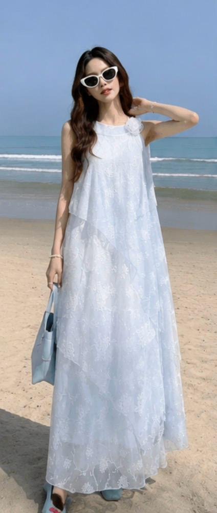 Elegant Floral Embroidered Layered Maxi Dress - Image 9