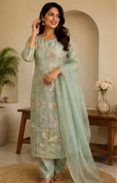 Mint Green Floral Embroidered Silk Blend Kurti Set with Organza Dupatta - Image 6